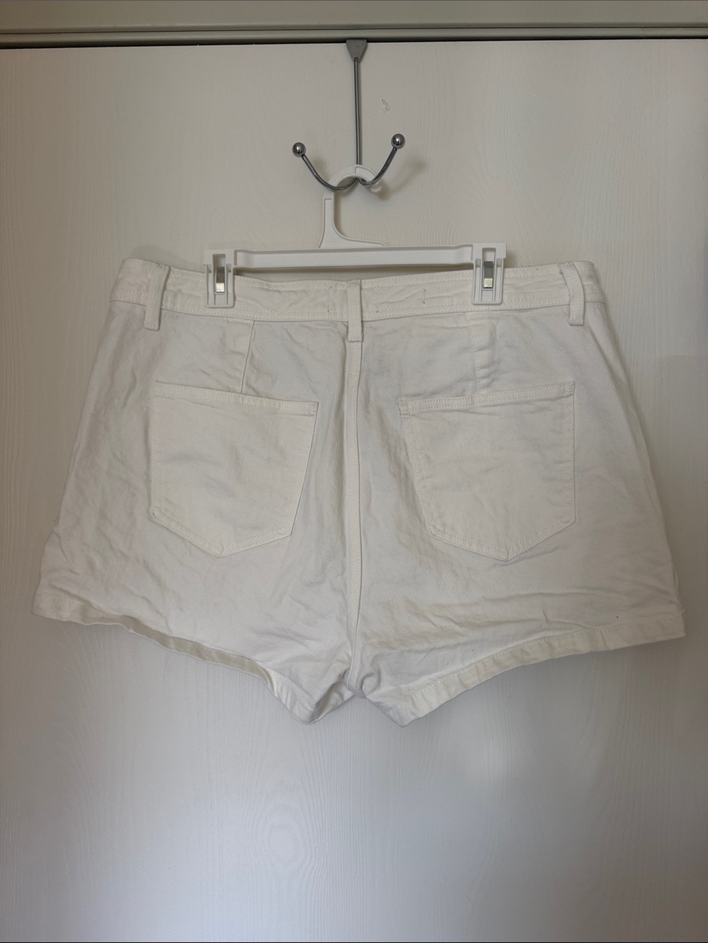 Universal Thread Sailor Shorts - Picture 2 of 4